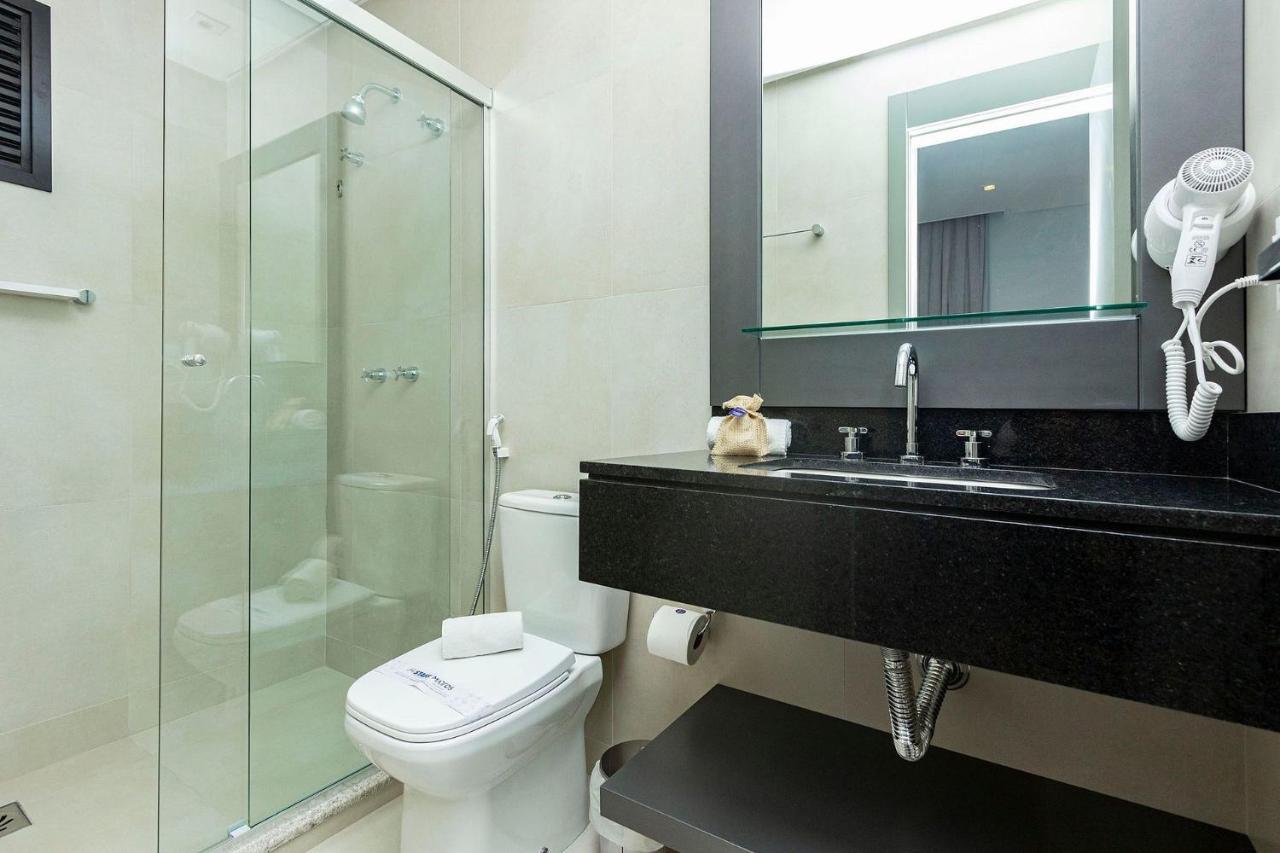 Aion Suites 205 - Lindo Apartamento Com Vista Para O Mar, A 60M Da Praia De Bombinhas, Com Piscina E Academia No Rooftop. 外观 照片